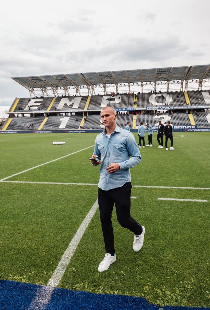 GALLERY I calciatori del Napoli sul terreno di gioco del Castellani: azzurri pronti - immagine 3