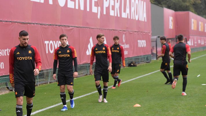 Getty Images Roma, squadra in campo a Trigoria: c’è Pellegrini. Tanti Primavera aggiunti al gruppo - immagine 1