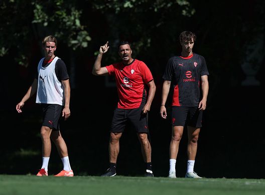 CAIRATE, ITALY - JULY 29: Head coach Milan Futuro Massimo Oddo reacts during Milan Futuro training session at Milanello on July 29, 2025 in Cairate, Italy. (Photo by Claudio Villa/AC Milan via Getty Images) Oddo Milan Futuro Coppa Italia Serie D