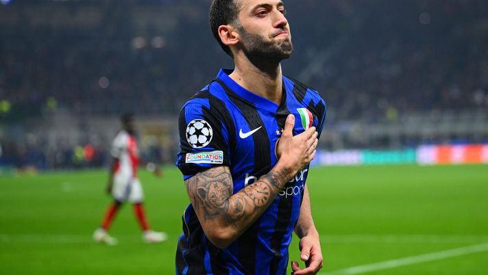 Calhanoglu: “Vivrò a Milano anche a fine carriera. Dopo il ritiro? Come Ausilio” - immagine 1