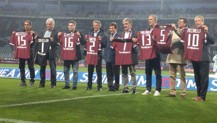 Torino-Napoli, la sfilata dedicata allo scudetto del ’76 Torino-Napoli, la sfilata dedicata allo scudetto del ’76 - immagine 1