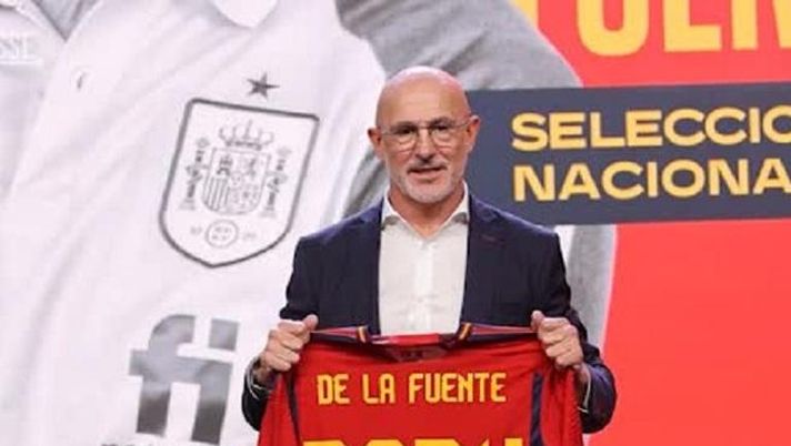 Spagna, De La Fuente senza giri di parole: “Non devi pisciare acqua di colonia per essere c.t.” - immagine 1