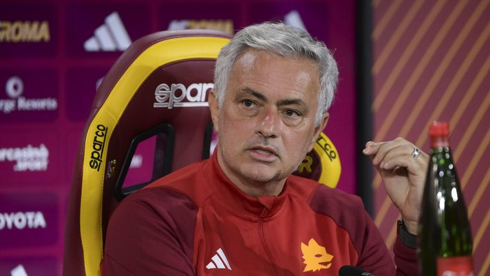 Mourinho: “Roma penalizzata dal calendario. De Siervo? In Lega grazie alla politica” - immagine 1