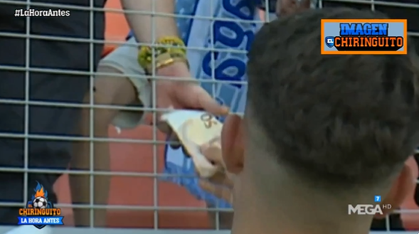 Málaga, giocatore riceve 50 euro da un tifoso in cambio della maglia- immagine 2