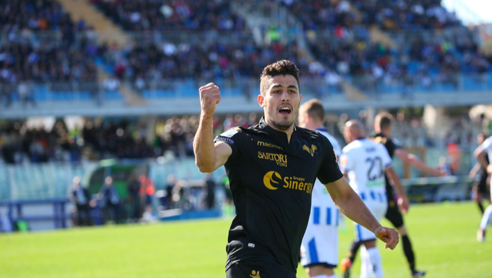 Pagelle Hellas: Faraoni, gol da attaccante vero. Bianchetti sbaglia, Matos pure  Pagelle Hellas: Faraoni, gol da attaccante vero. Bianchetti sbaglia, Matos pure - immagine 1