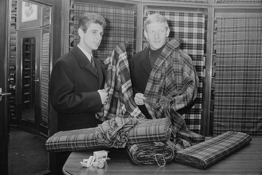 odogu-calciatore-tedesco-wolfsburg-storia-germania-milan-gli-altri-precedenti-thiaw-bierhoff-schnellinger-lehmann-ziege