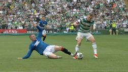 Rangers, autogol e rosso nel derby: “Non ti vogliamo vedere mai più con la nostra maglia”