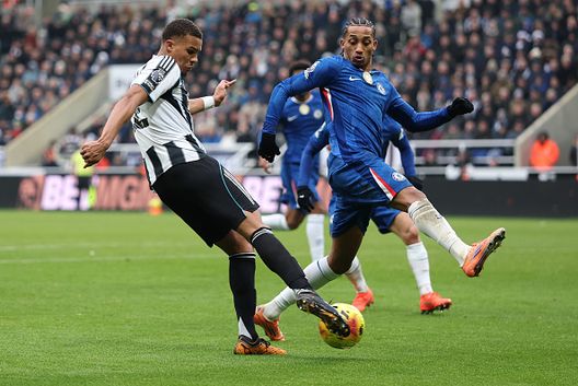 da-thiaw-a-de-winter-altra-stagione-difficile-per-il-pilone-alto-centrale-del-milan