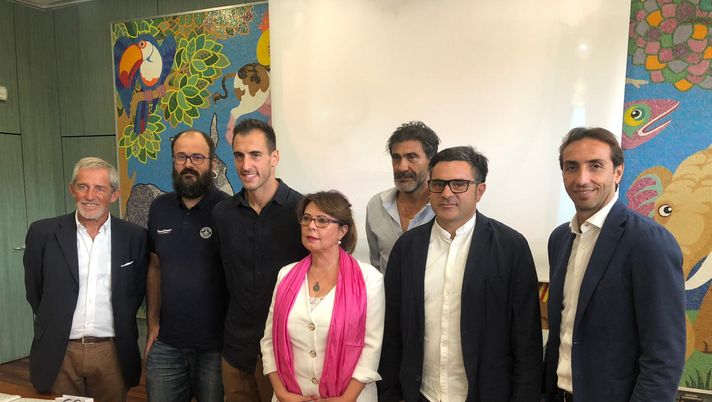 Gioielli granata a Casa Ugi, l’iniziativa benefica del Torino: “Importante aiutare i più bisognosi” - immagine 1