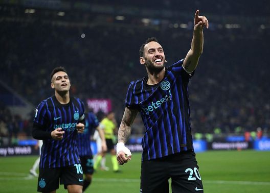 Getty Images Stramaccioni: “Inter, che numeri. Calhanoglu dalla distanza: illegale. Quando Fabregas…”- immagine 3