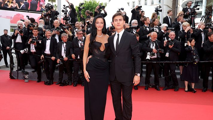 Getty Images Roma, Dybala vola a Cannes: che star insieme a Oriana sul red carpet – FOTO - immagine 1