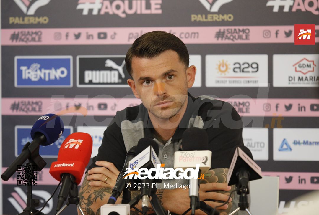 FOTO Matteo Brunori attaccante del Palermo in conferenza - immagine 25
