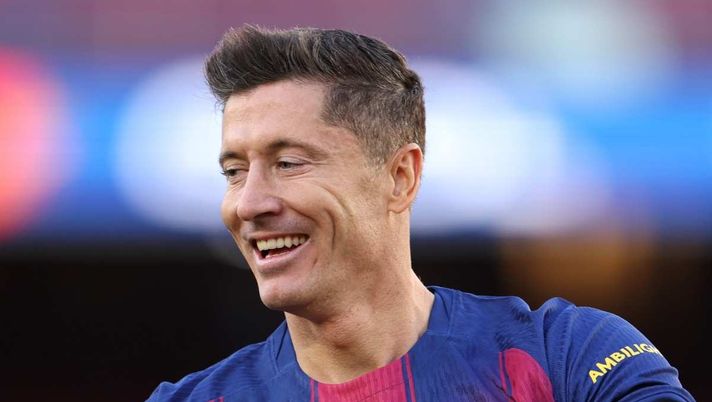 Robert Lewandowski (attaccante del Barcellona), possibile obiettivo di calciomercato del Milan | Getty Images Calciomercato, Lewandowki: ecco quando prenderà la sua decisione. Il Milan resta ...