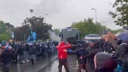VIDEO FCIN1908 / Milan-Inter, l’arrivo del pullman nerazzurro: atmosfera da brividi