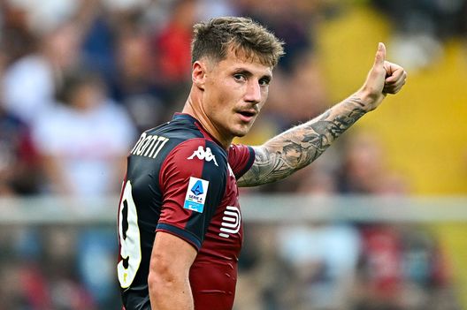 Pinamonti con il Genoa. (Foto di Simone Arveda/Getty Images) Pinamonti con il Genoa
