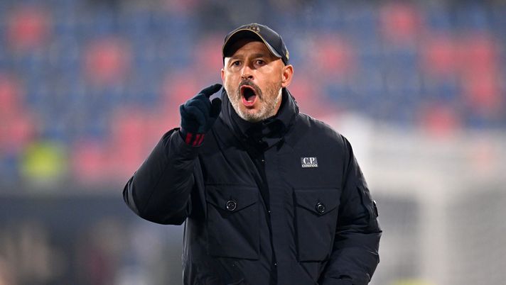 BOLOGNA, ITALY - DECEMBER 04: Vincenzo Italiano, Head Coach of Bologna, reacts during the warm up prior to the Coppa Italia Round of 16 match between Bologna FC and Parma Calcio at Renato Dall'Ara Stadium on December 04, 2025 in Bologna, Italy. (Photo by Alessandro Sabattini/Getty Images) Italiano