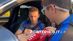 VIDEO FCIN1908 / Inter, foto e autografi ad Appiano con i tifosi per Asllani
