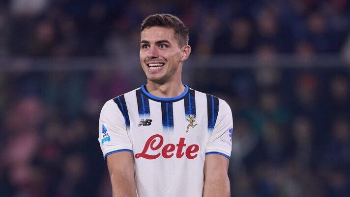 CREMONA, ITALY - OCTOBER 25: Nikola Krstovic of Atalanta reacts during the Serie A match between US Cremonese and Atalanta BC at Stadio Giovanni Zini on October 25, 2025 in Cremona, Italy. (Photo by Emmanuele Ciancaglini/Getty Images) Atalanta, cosa fare coi “casi”: CDK, Lookman, Scamacca, Krstovic, De Roon, Zalewski, Ederson, Maldini…- immagine 1