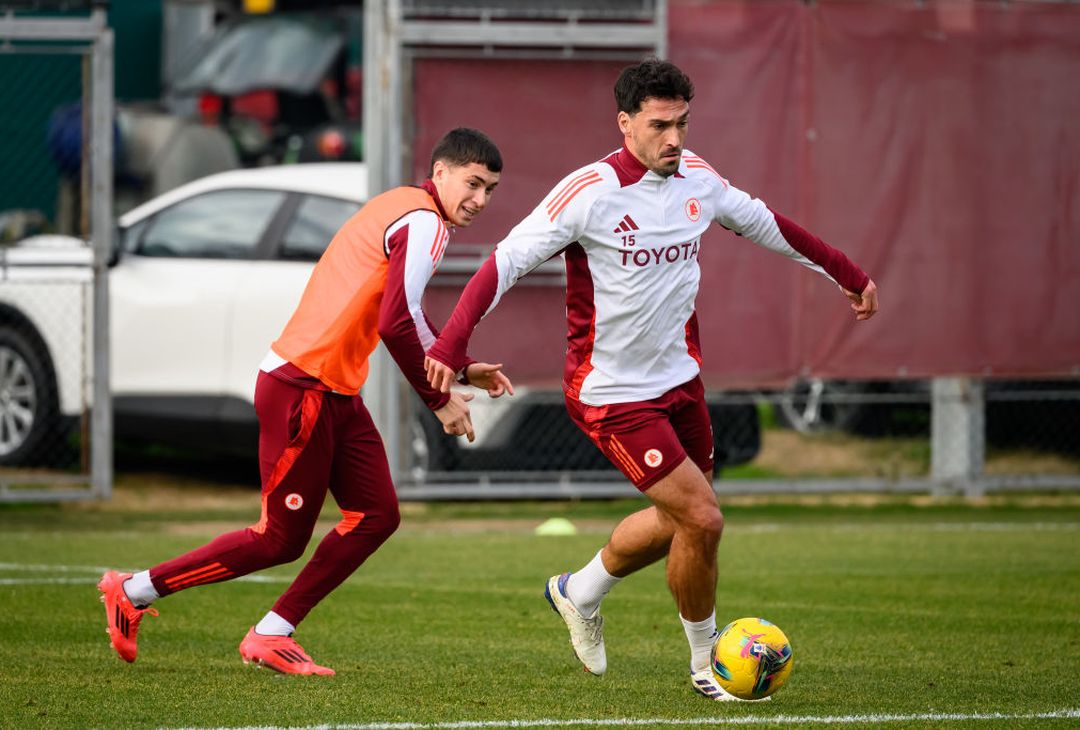 Trigoria, ultimo allenamento del 2024: ancora out Cristante – FOTO GALLERY - immagine 35