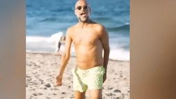 VIDEO / Guardiola dà spettacolo in spiaggia e “rimprovera” Reijnders
