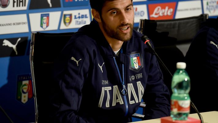 FLORENCE, ITALY - MAY 20: Marco Benassi of Italy speaks to the media during a press conference at the club's training ground at Coverciano on May 20, 2016 in Florence, Italy. (Photo by Claudio Villa/Getty Images) Italia, c’è spazio per Benassi: il Torino per affermarsi anche in azzurro - immagine 1