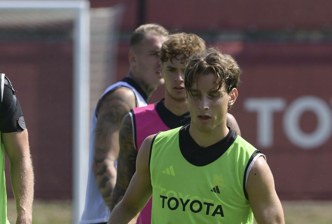 Roma, la squadra si allena a Trigoria. Presenti Paredes e Sanches – FOTO GALLERY - immagine 37