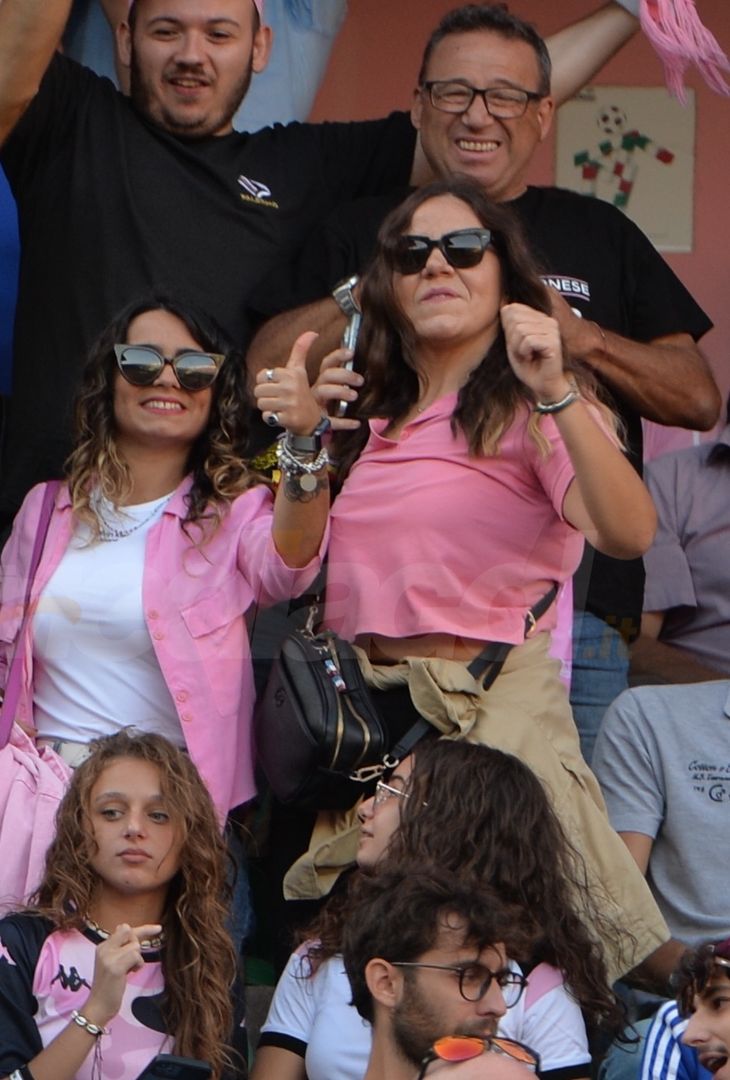 FOTOTIFO Palermo-Lecco, gli scatti ai tifosi al “Renzo Barbera” (GALLERY) - immagine 95