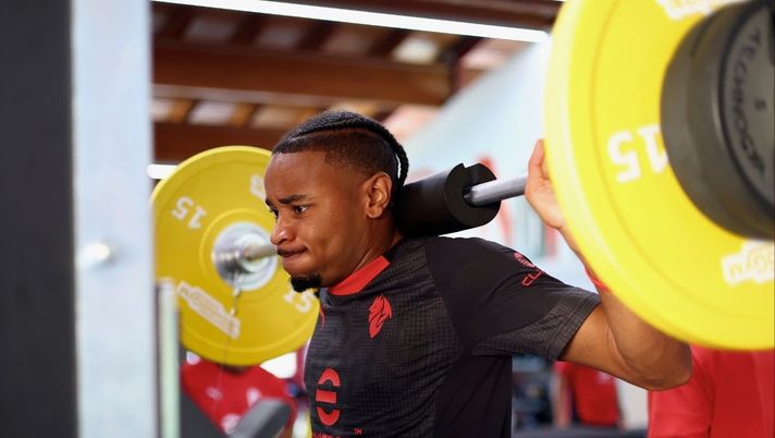 Milan-Bologna, Nkunku dalla panchina: uno tra Gimenez e Pulisic dal 1'