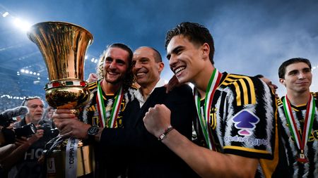 ROME, ITALY - MAY 15: Head coach of Juventus Massimiliano Allegri, Adrien Rabiot and Kenan Yildiz celebrate the victory with the trophy after the Coppa Italia final match between Atalanta BC and Juventus FC at Olimpico Stadium on May 15, 2024 in Rome, Italy. (Photo by Daniele Badolato - Juventus FC/Juventus FC via Getty Images) Rabiot Milan