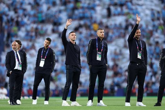 FCIN1908 / Rinnovi, con De Vrij sono 4 quelli chiusi: il punto. Onana, Inter fissa il tetto - immagine 1