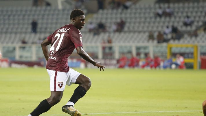 Dembélé, rinnovo a lungo termine ma il presente è in panchina - immagine 1