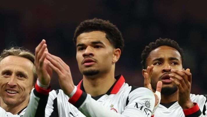 Zachary Athekame (difensore AC Milan), qui durante Milan-Torino 3-2 | Serie A news 2025-26 (Getty Images) Milan, Athekame decisivo contro il Torino: 'Noi siamo molto uniti, insieme, è la nostra forza'