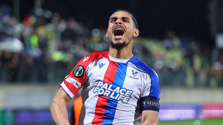 LARNACA, CYPRUS - MARCH 19: Maxence Lacroix of Crystal Palace celebrates after the team's victory in the UEFA Conference League 2025/26 round of 16 second leg match between AEK Larnaca FC and Crystal Palace FC at AEK Arena on March 19, 2026 in Larnaca, Cyprus. (Photo by Chara Savvidou/Getty Images) Crystal Palace fermo 3 settimane? Tutt’altro! 3° per giocatori in Nazionale - immagine 1