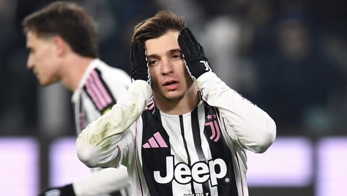TURIN, ITALY - NOVEMBER 29: <> during the Serie A match between Juventus FC and Cagliari Calcio at on November 29, 2025 in Turin, Italy. (Photo by Valerio Pennicino/Getty Images) ULTIM’ORA – Juve, stop per Conceicao contro la Roma! Cambio obbligato anche per Bremer - immagine 1