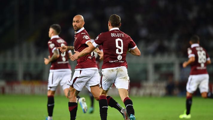 TURIN, ITALY - AUGUST 22: Andrea Belotti (R) of Torino celebrates after scoring the second goal of his team with teammate Simone Zaza during the UEFA Europa League Playoffs 1st Leg match between Torino and Wolverhampton Wanderers at Stadio Olimpico on August 22, 2019 in Turin, Italy. (Photo by Valerio Pennicino/Getty Images) Mazzarri riscopre la varietà: non solo Belotti, il gol può arrivare da chiunque - immagine 1