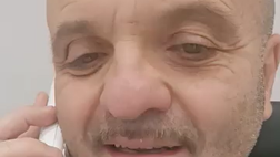 Nuova statua di Pulcinella, Peppe Iodice show: ironizza sulla forma del monumento