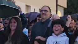 Presentazione squadra, tifosi entusiasti: spunta il coro “Chi non salta è juventino”