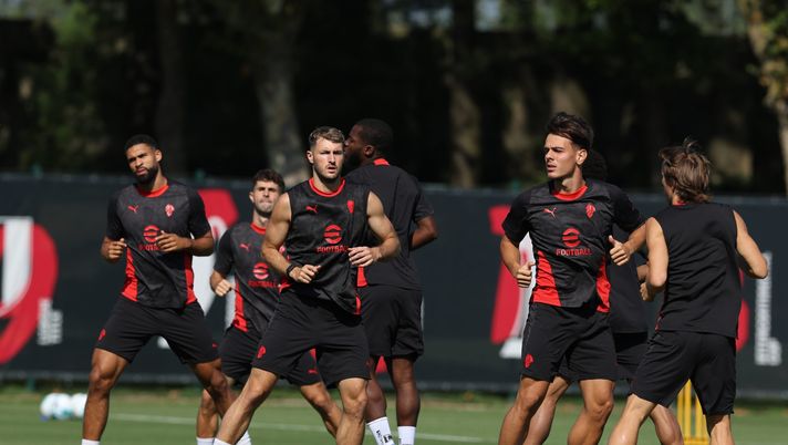 jashari-arriva-il-responso-dei-medici-sullinfortunio-al-perone-i-tempi-di-recupero-frattura-milan-comunicato-ufficiale