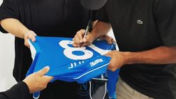 GALLERY Regalo speciale del Cholito Simeone per l’attore Salvatore Esposito