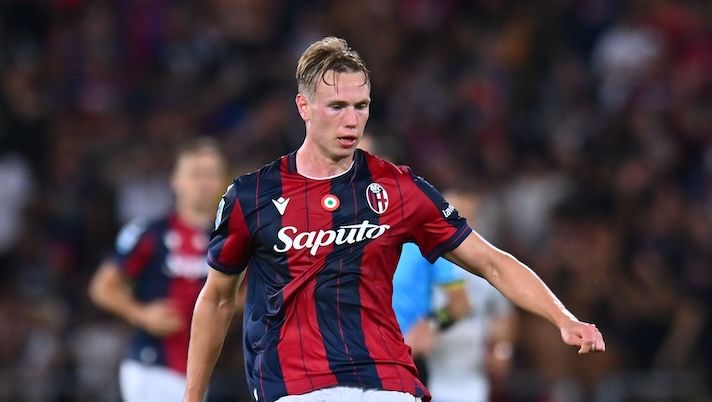 BOLOGNA, ITALY - AUGUST 30: Torbjørn Heggem of Bologna FC during the Serie A match between Bologna FC 1909 and Como 1907 at Renato Dall'Ara Stadium on August 30, 2025 in Bologna, Italy. (Photo by Alessandro Sabattini/Getty Images) Scommesse in difesa: ecco cinque giocatori su cui potete puntare al fantacalcio- immagine 1