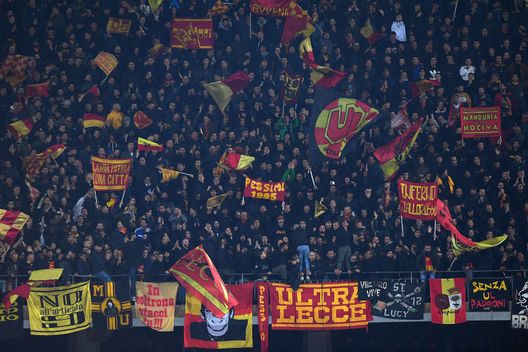LECCE, ITALY - FEBRUARY 02: US Lecce supporters during the Serie A match between US Lecce and Torino FC at Stadio Via del Mare on February 02, 2020 in Lecce, Italy. (Photo by Francesco Pecoraro/Getty Images)