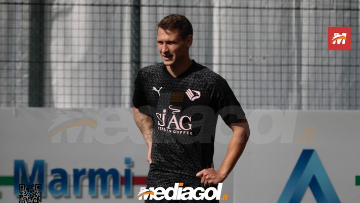 Calciomercato Palermo, Gds: “Varie incognite e tasselli mancanti. Difesa e Stulac…”  Calciomercato Palermo, Gds: “Varie incognite e tasselli mancanti. Difesa e Stulac…” - immagine 1