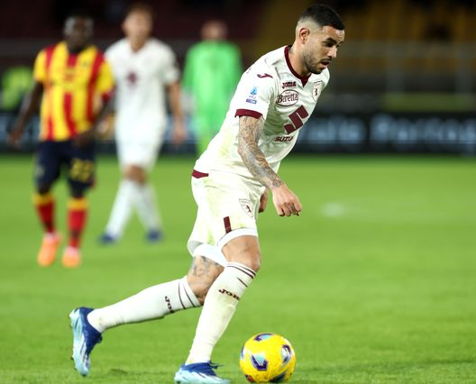 LECCE, ITALY - OCTOBER 28: Antonio Sanabria of Torino in action during the Serie A TIM match between US Lecce and Torino FC at Stadio Via del Mare on October 28, 2023 in Lecce, Italy. (Photo by Maurizio Lagana/Getty Images)