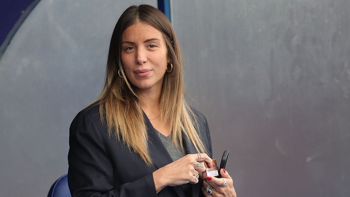 EMPOLI, ITALY - SEPTEMBER 14: Rebecca Corsi of Empoli FC during the Serie A match between Empoli and Juventus at Stadio Carlo Castellani on September 14, 2024 in Empoli, Italy. (Photo by Gabriele Maltinti/Getty Images) Empoli, la vice presidente Corsi: “Fazzini al Napoli? Vi svelo come agiremo…” - immagine 1