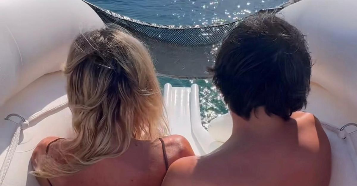 video giornata di relax per simone inzaghi e la moglie gaia scivolata di coppia in mare