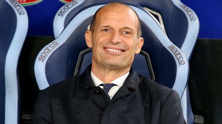 ROME, ITALY - APRIL 23: Massimiliano Allegri, Head Coach of Juventus, looks on prior to the Coppa Italia Semi-final Second Leg match between SS Lazio and Juventus FC at Stadio Olimpico on April 23, 2024 in Rome, Italy. (Photo by Paolo Bruno/Getty Images) allegri-milan-2-punti-a-partita-migliori-allenatori-storia-serie-a