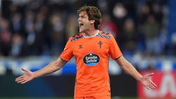 Alonso espulso, ma il Celta rimonta. A Siviglia scatta il lancio delle uova