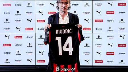luka-modric-conferenza-stampa-presentazione-casa-milan-tv-news-dichiarazioni-foto-frasi-parole
