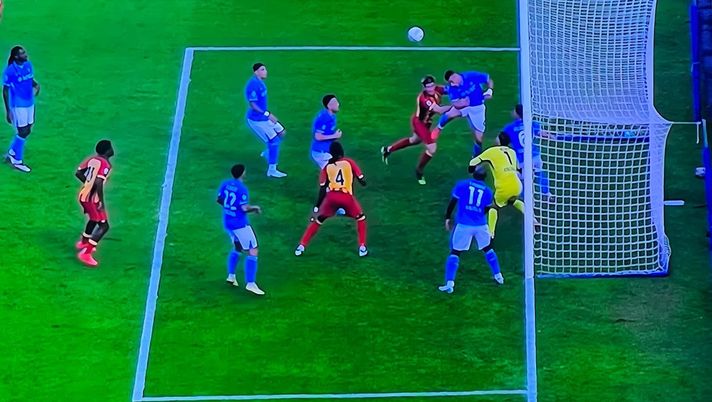 VIDEO Napoli-Lecce 0-0: Di Lorenzo porta avanti gli azzurri, ma è in fuorigioco - immagine 1