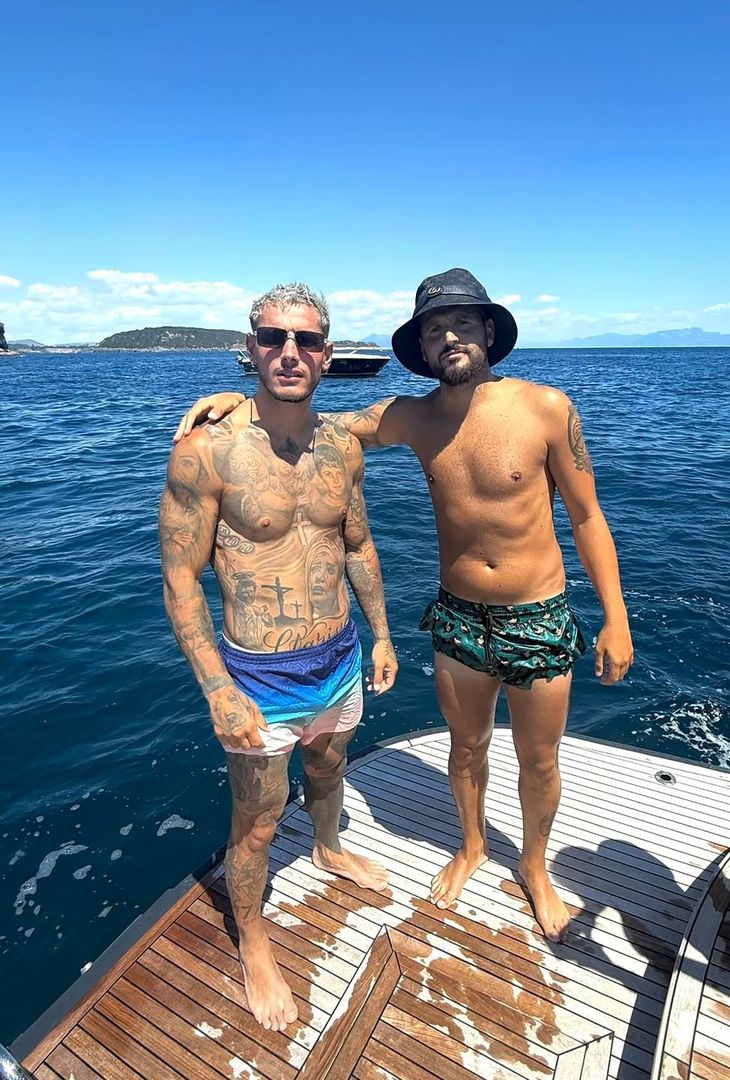 Vacanze napoletane per il terzino azzurro